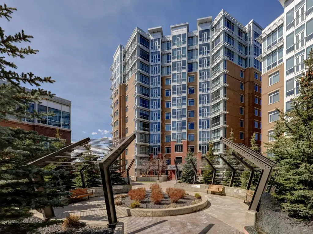 16 Varsity Estates Circle NW Calgary AB T3A 2C5