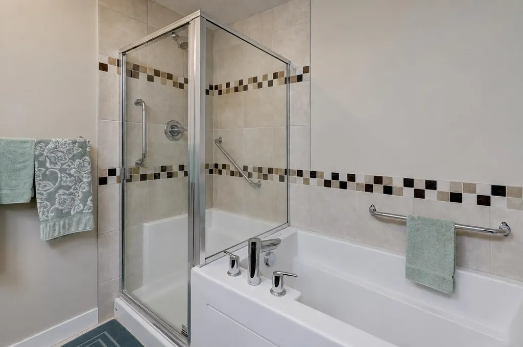 16 Varsity Estates Circle NW Calgary AB T3A 2C5