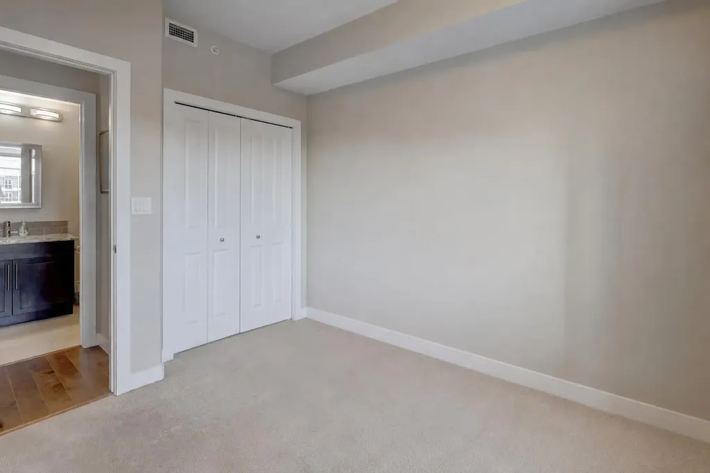 16 Varsity Estates Circle NW Calgary AB T3A 2C5