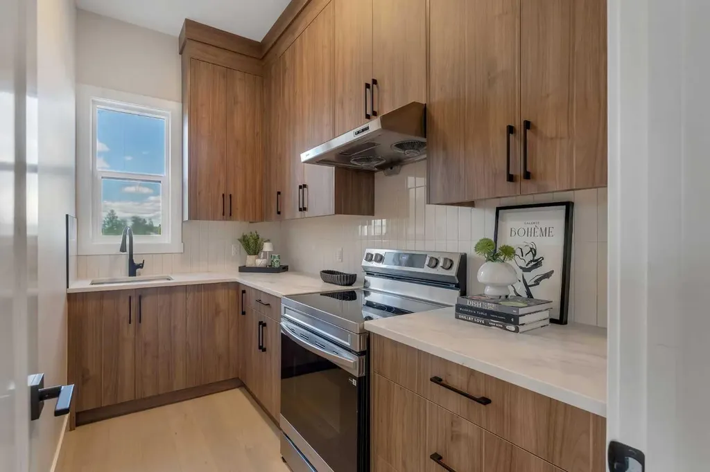 924 South Shore Terrace Chestermere AB T1X 3G1