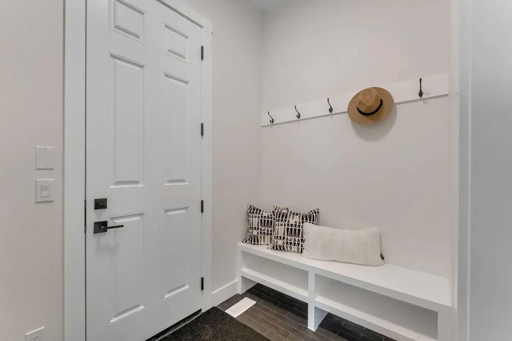 924 South Shore Terrace Chestermere AB T1X 3G1