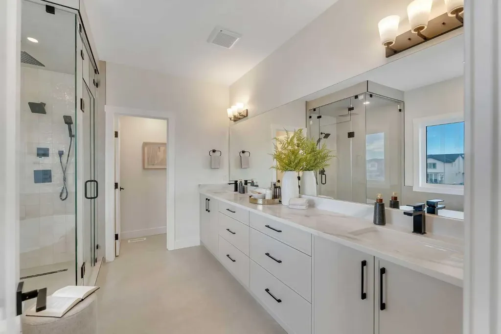 924 South Shore Terrace Chestermere AB T1X 3G1