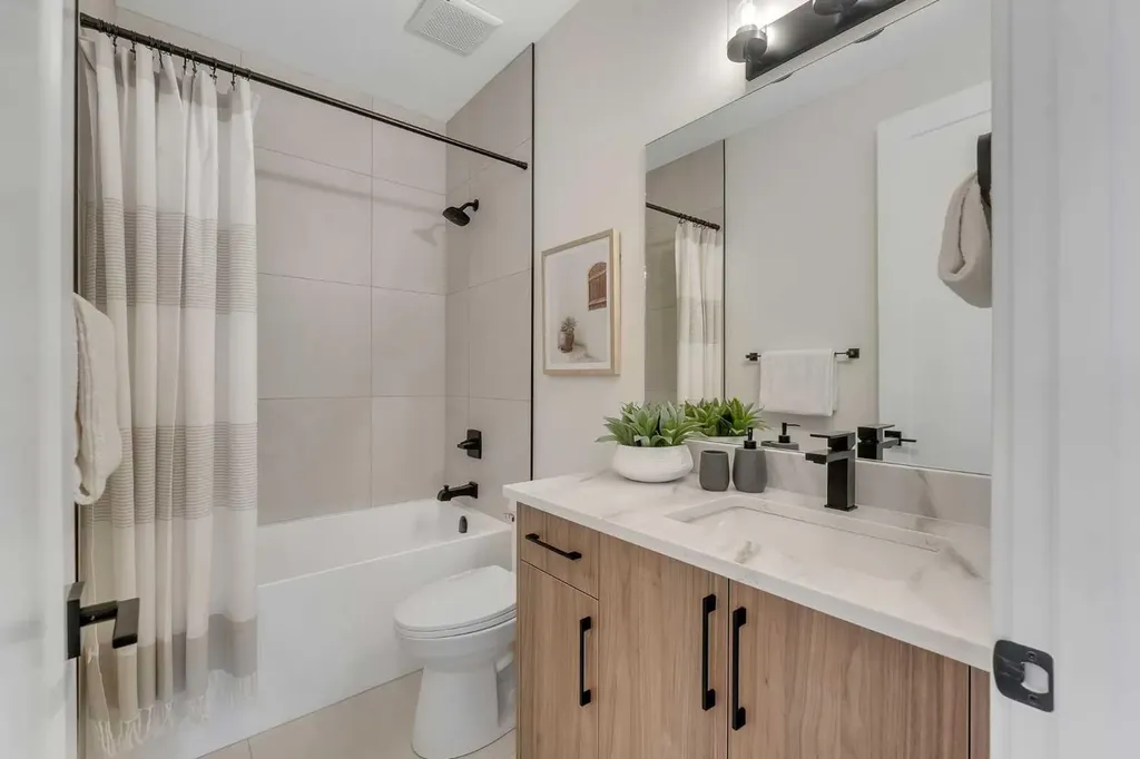 924 South Shore Terrace Chestermere AB T1X 3G1