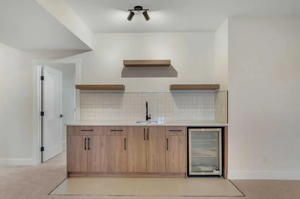 924 South Shore Terrace Chestermere AB T1X 3G1