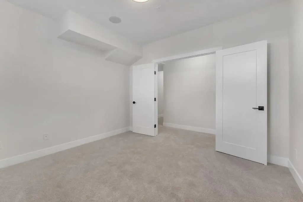 924 South Shore Terrace Chestermere AB T1X 3G1
