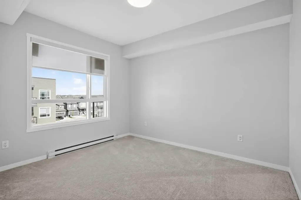 33 Carringham Gate NW Calgary AB T3P 2H6