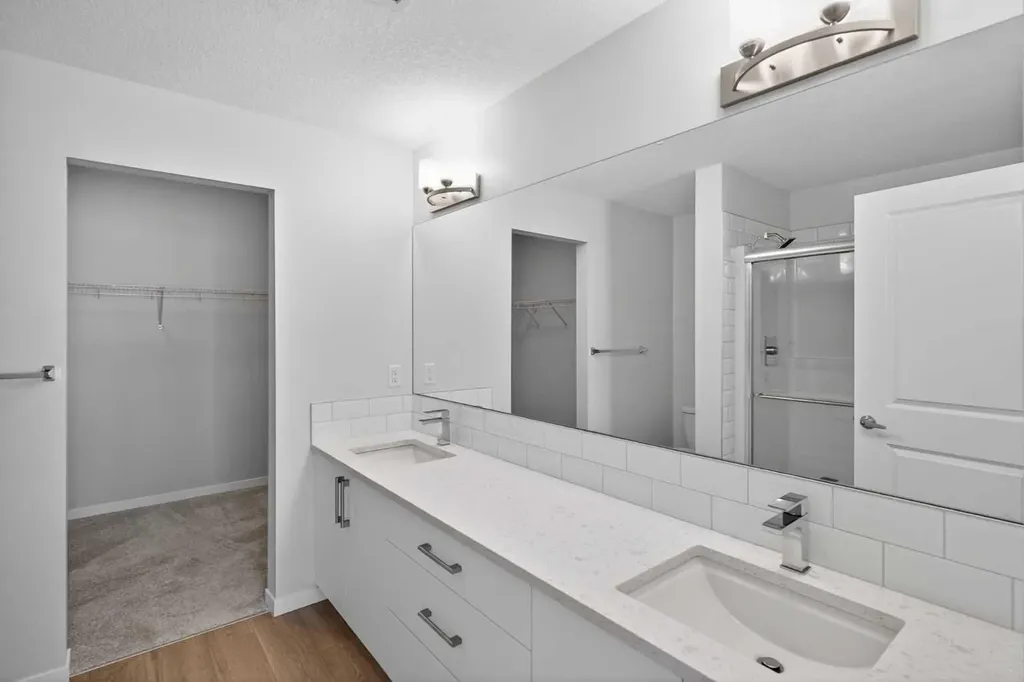 33 Carringham Gate NW Calgary AB T3P 2H6