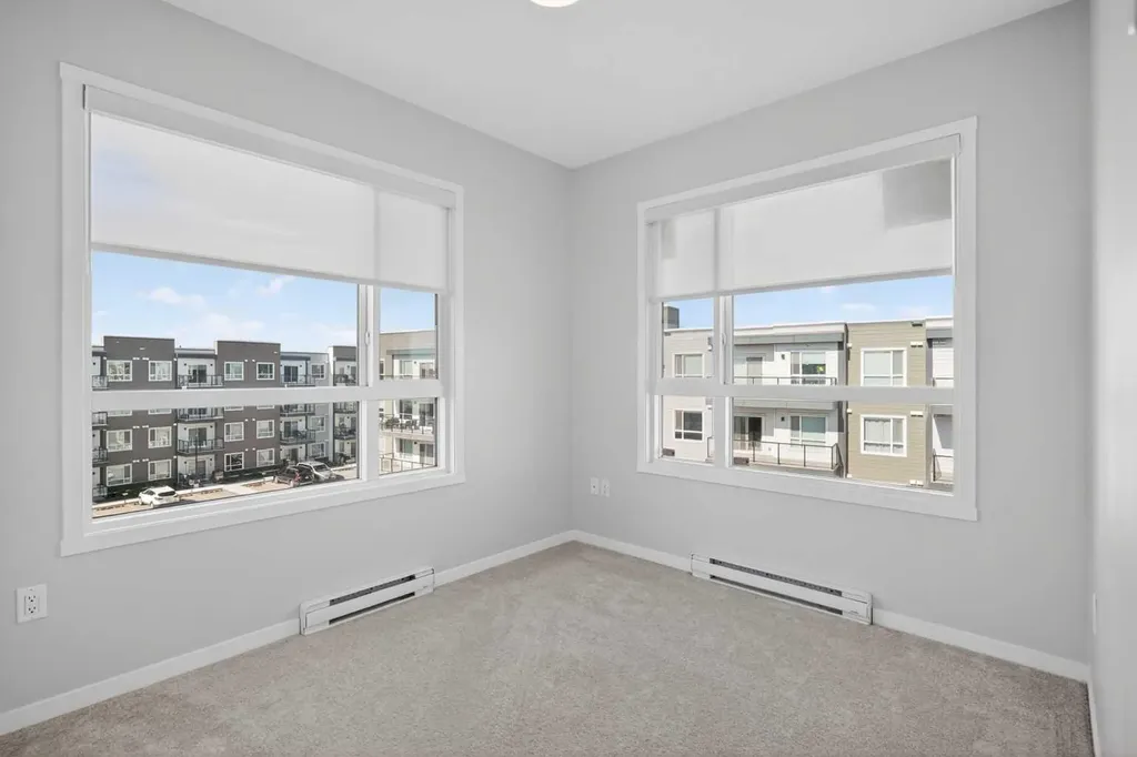 33 Carringham Gate NW Calgary AB T3P 2H6