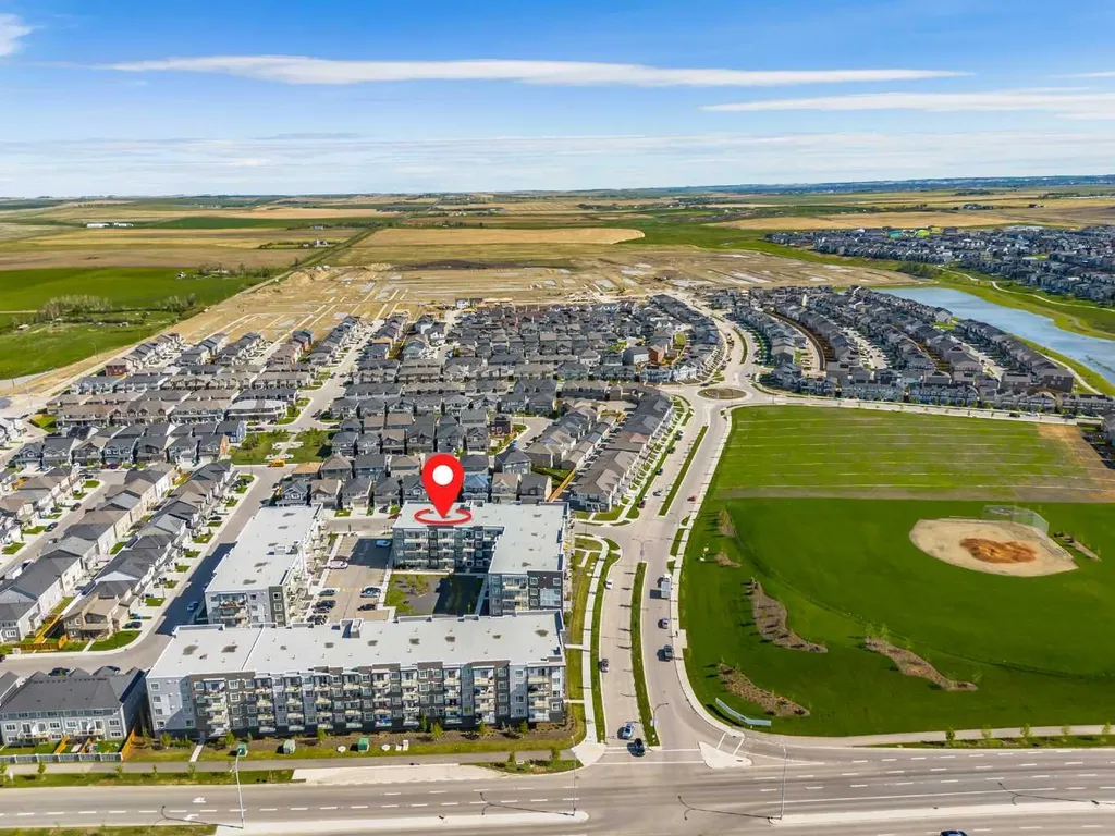 33 Carringham Gate NW Calgary AB T3P 2H6