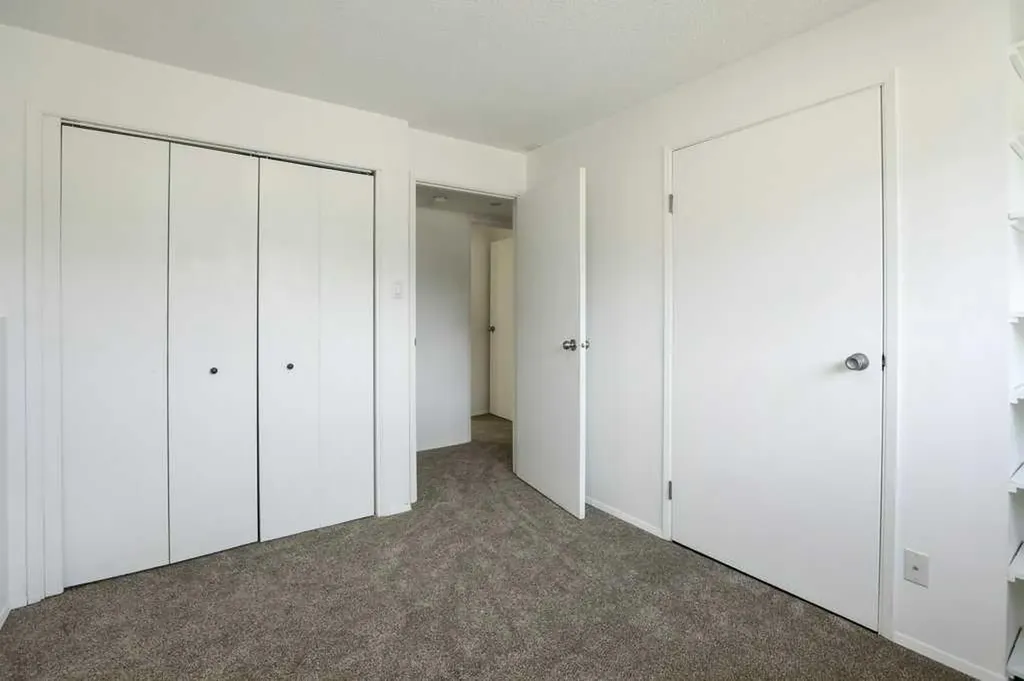 316 Leaside Avenue S Lethbridge AB T1J 4J2