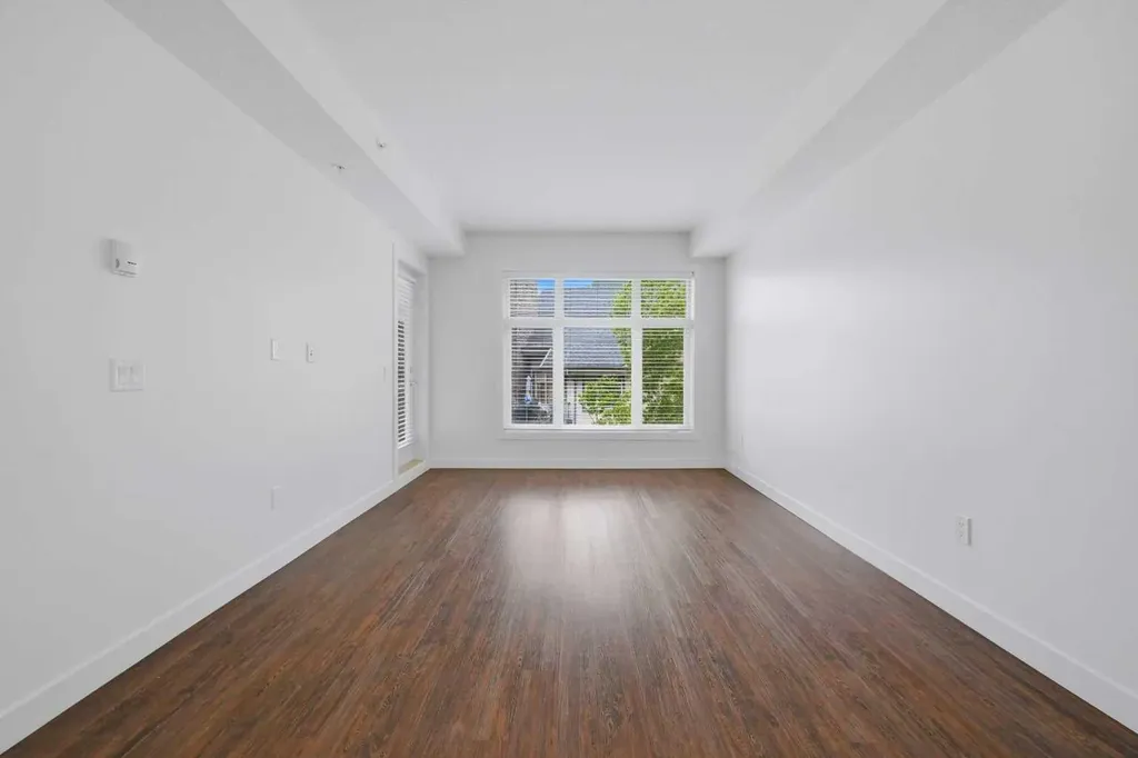 25 Aspenmont Heights SW Calgary AB T3H 0E4