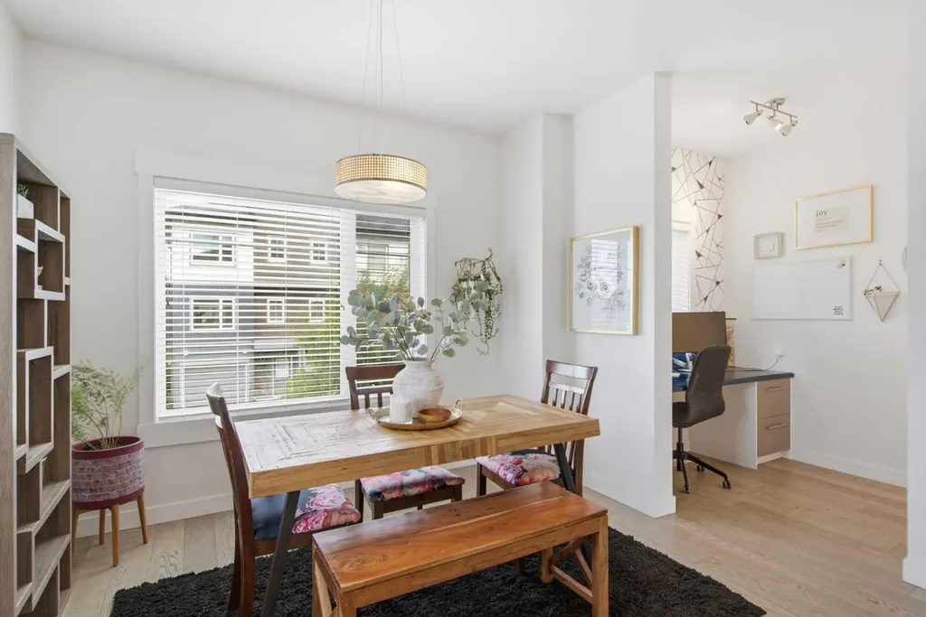 5305 32 Avenue SW Calgary AB T3E 8A2