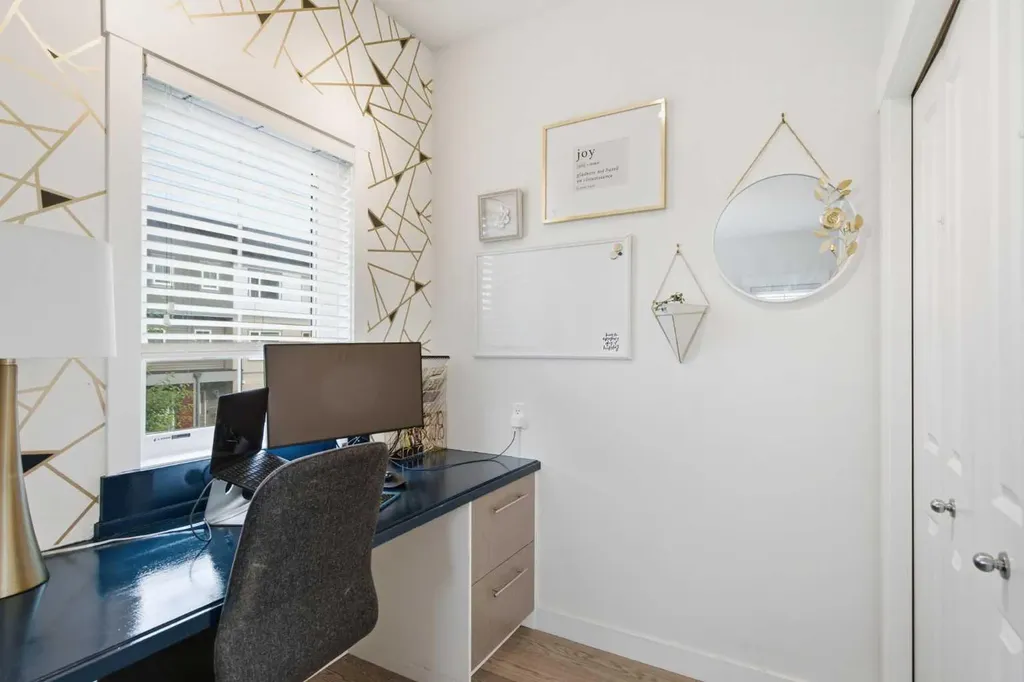 5305 32 Avenue SW Calgary AB T3E 8A2