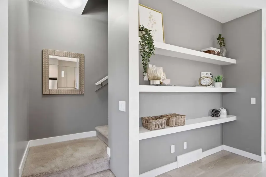 5305 32 Avenue SW Calgary AB T3E 8A2