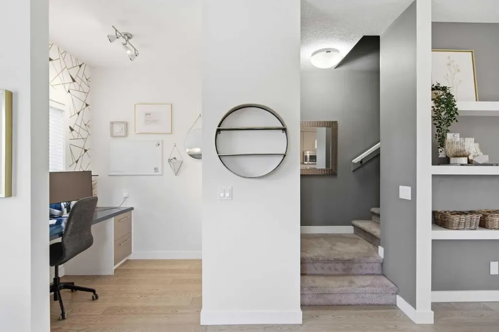 5305 32 Avenue SW Calgary AB T3E 8A2