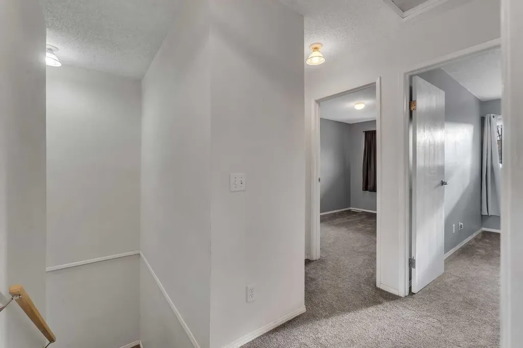 7172 Coach Hill Road SW Calgary AB T3H 1C8