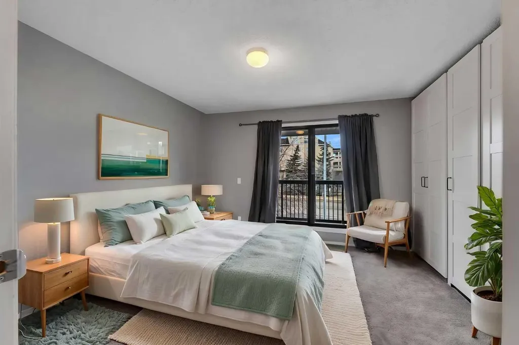 7172 Coach Hill Road SW Calgary AB T3H 1C8
