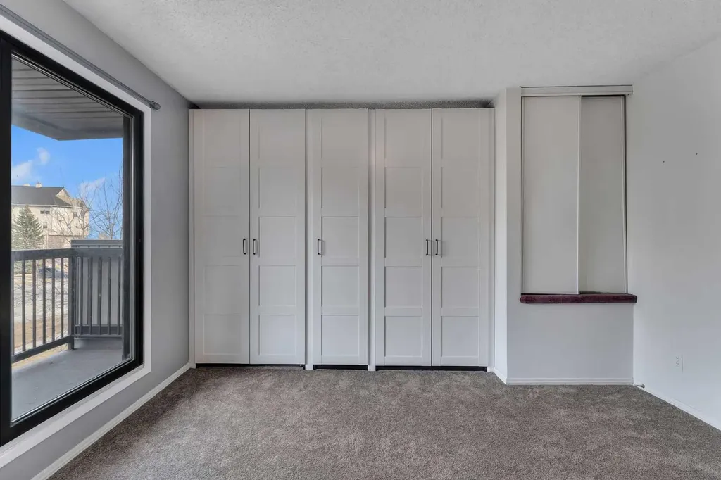 7172 Coach Hill Road SW Calgary AB T3H 1C8