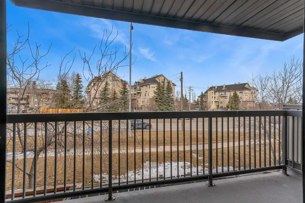 7172 Coach Hill Road SW Calgary AB T3H 1C8