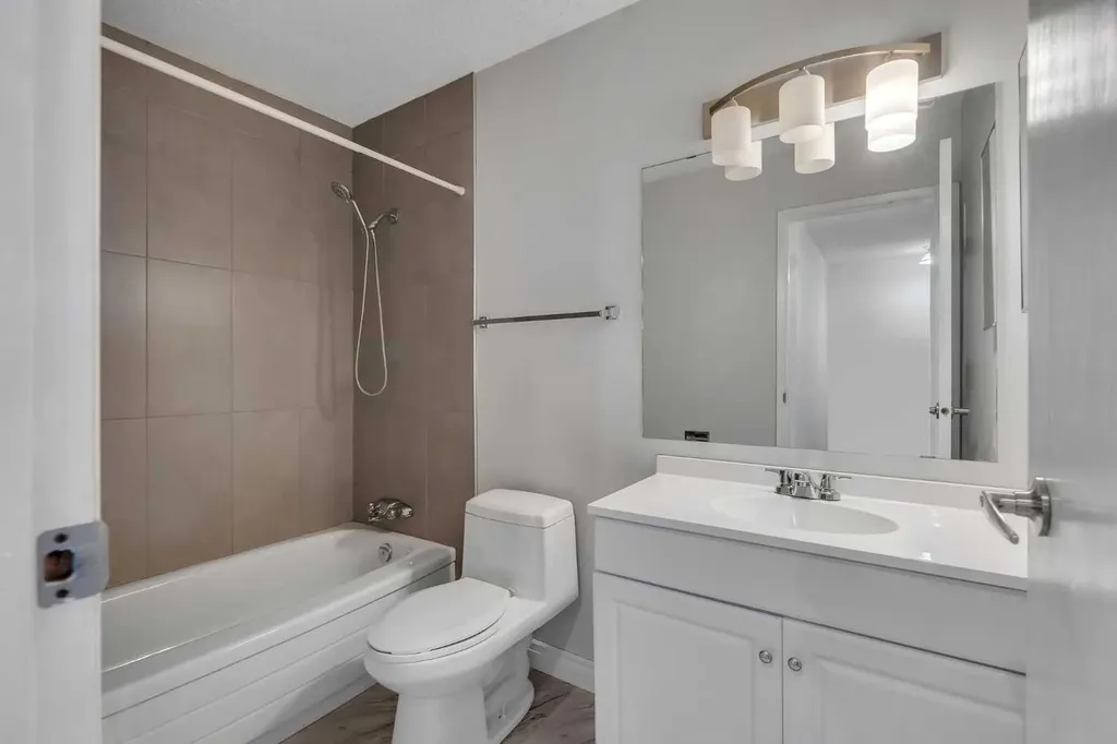 7172 Coach Hill Road SW Calgary AB T3H 1C8