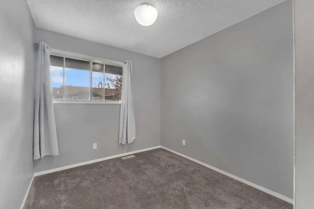 7172 Coach Hill Road SW Calgary AB T3H 1C8