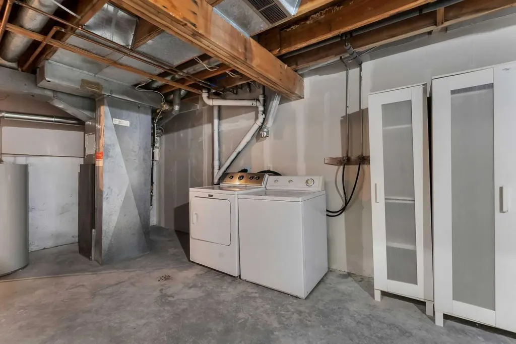 7172 Coach Hill Road SW Calgary AB T3H 1C8