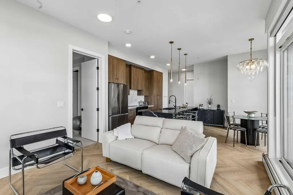 330 Dieppe Drive SW Calgary AB T3E 2L4