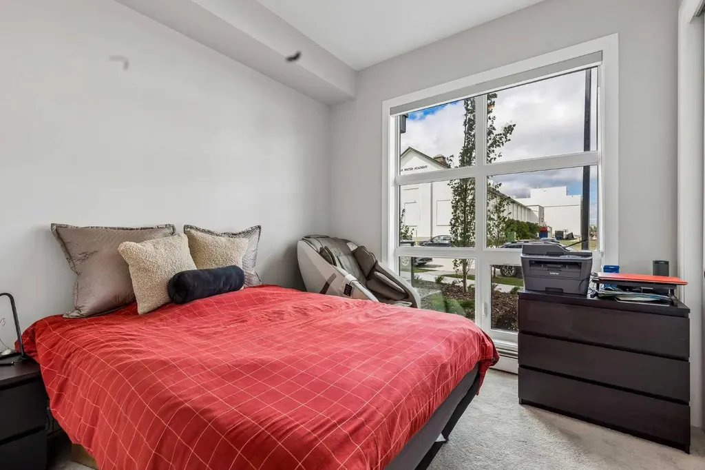 330 Dieppe Drive SW Calgary AB T3E 2L4
