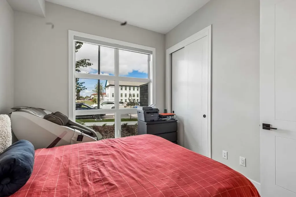 330 Dieppe Drive SW Calgary AB T3E 2L4