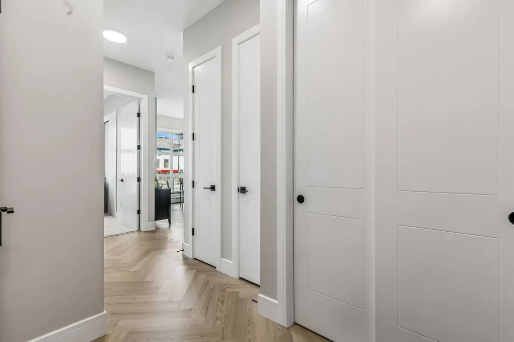 330 Dieppe Drive SW Calgary AB T3E 2L4