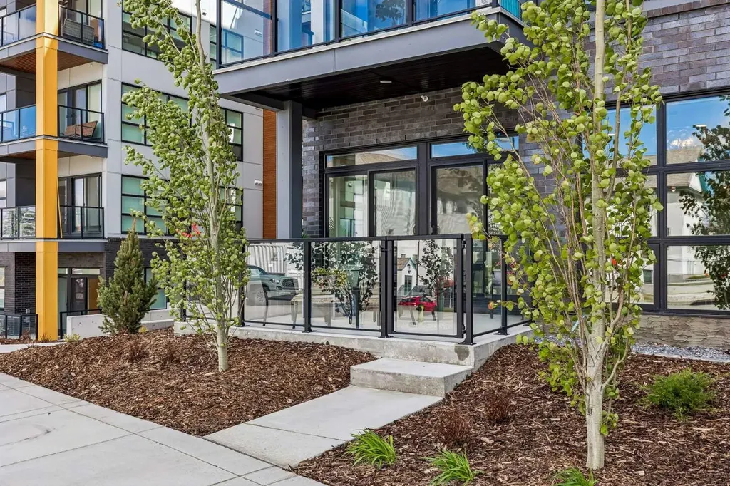 330 Dieppe Drive SW Calgary AB T3E 2L4