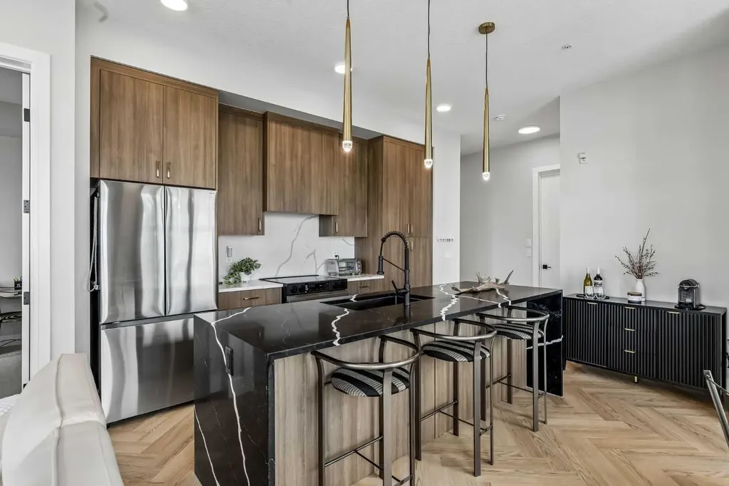 330 Dieppe Drive SW Calgary AB T3E 2L4
