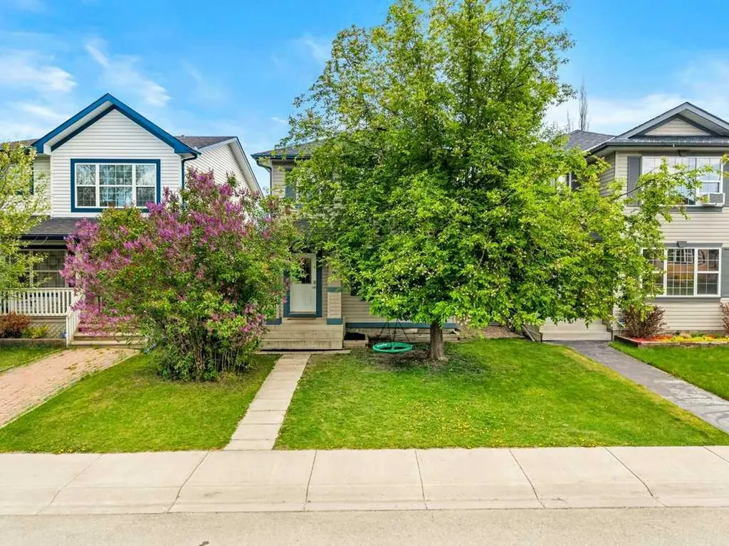44 Everridge Way SW Calgary AB T2Y 4S7