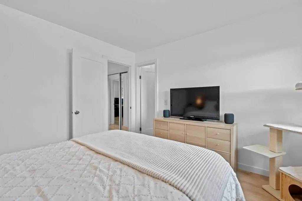 6020 Temple Drive NE Calgary AB T1Y 4R5
