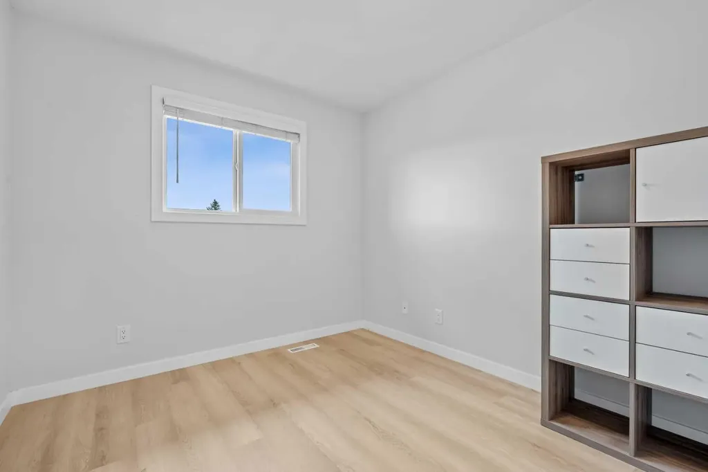 6020 Temple Drive NE Calgary AB T1Y 4R5