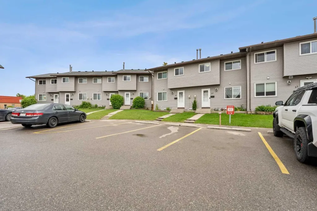 6020 Temple Drive NE Calgary AB T1Y 4R5