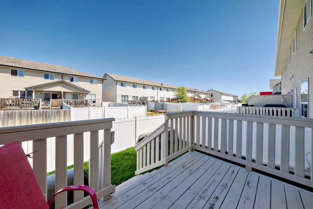 50 Lucky Place Sylvan Lake AB T4S 0E3