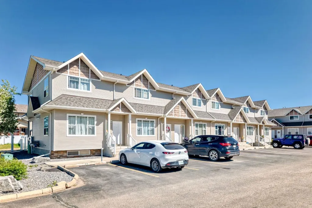 50 Lucky Place Sylvan Lake AB T4S 0E3