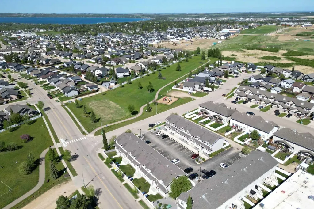 50 Lucky Place Sylvan Lake AB T4S 0E3
