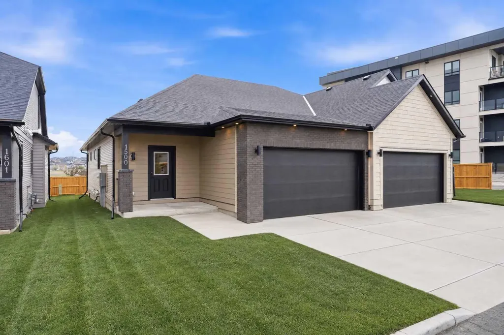 15 Coopersfield Link Airdrie AB T4B 5P5