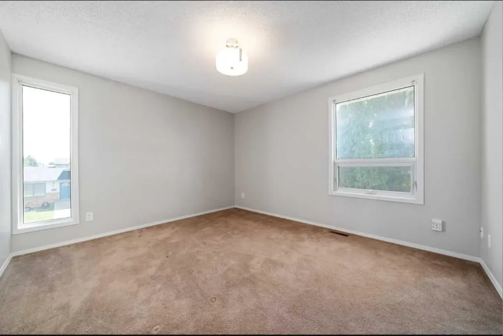265 Sprague Way SE Medicine Hat AB T1B 2L9