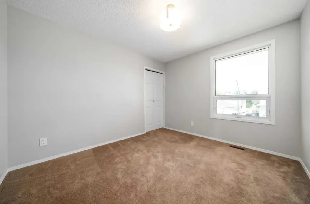 265 Sprague Way SE Medicine Hat AB T1B 2L9