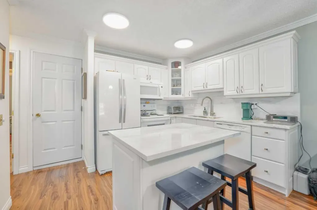 10001 Brookpark Boulevard SW Calgary AB T2W 3E3