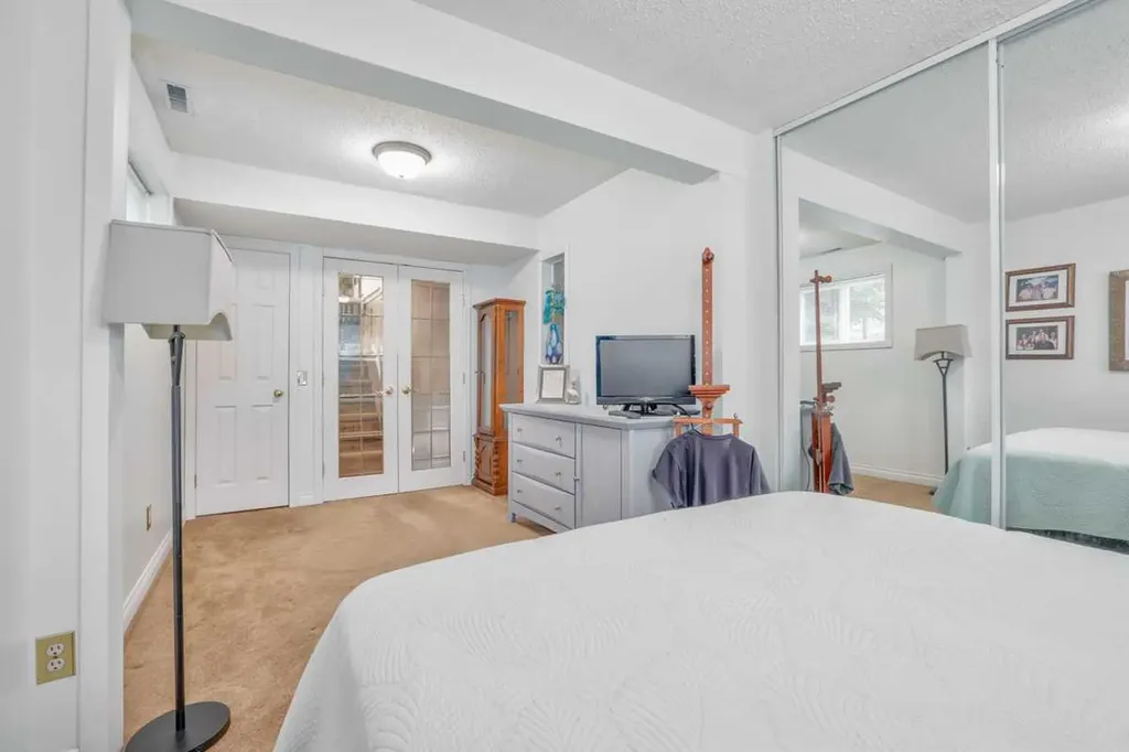 10001 Brookpark Boulevard SW Calgary AB T2W 3E3