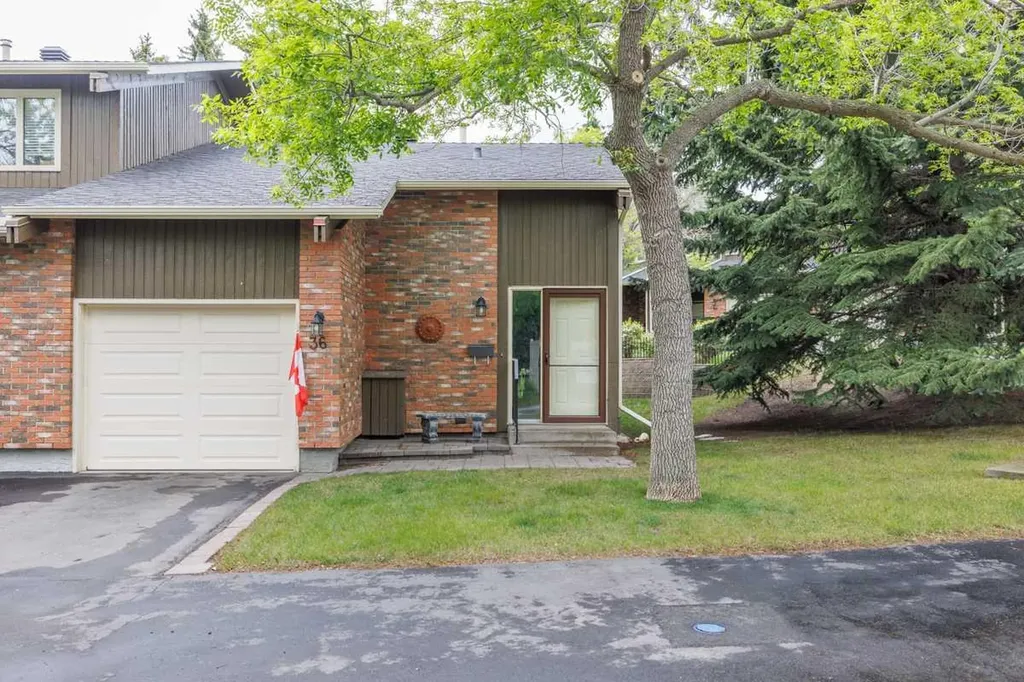 10001 Brookpark Boulevard SW Calgary AB T2W 3E3