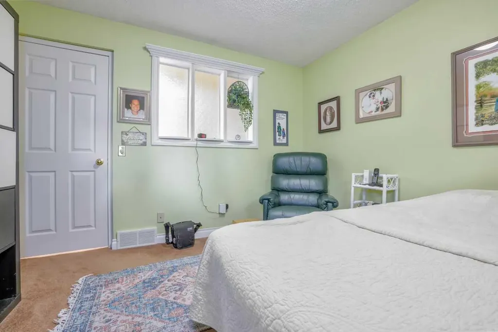 10001 Brookpark Boulevard SW Calgary AB T2W 3E3