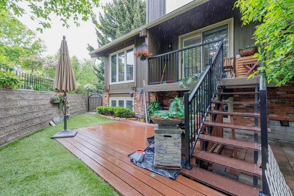 10001 Brookpark Boulevard SW Calgary AB T2W 3E3
