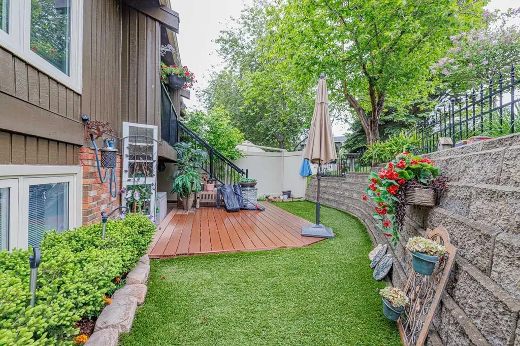 10001 Brookpark Boulevard SW Calgary AB T2W 3E3