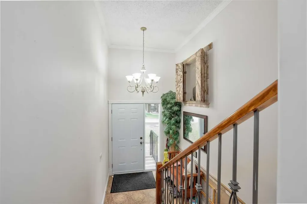 10001 Brookpark Boulevard SW Calgary AB T2W 3E3