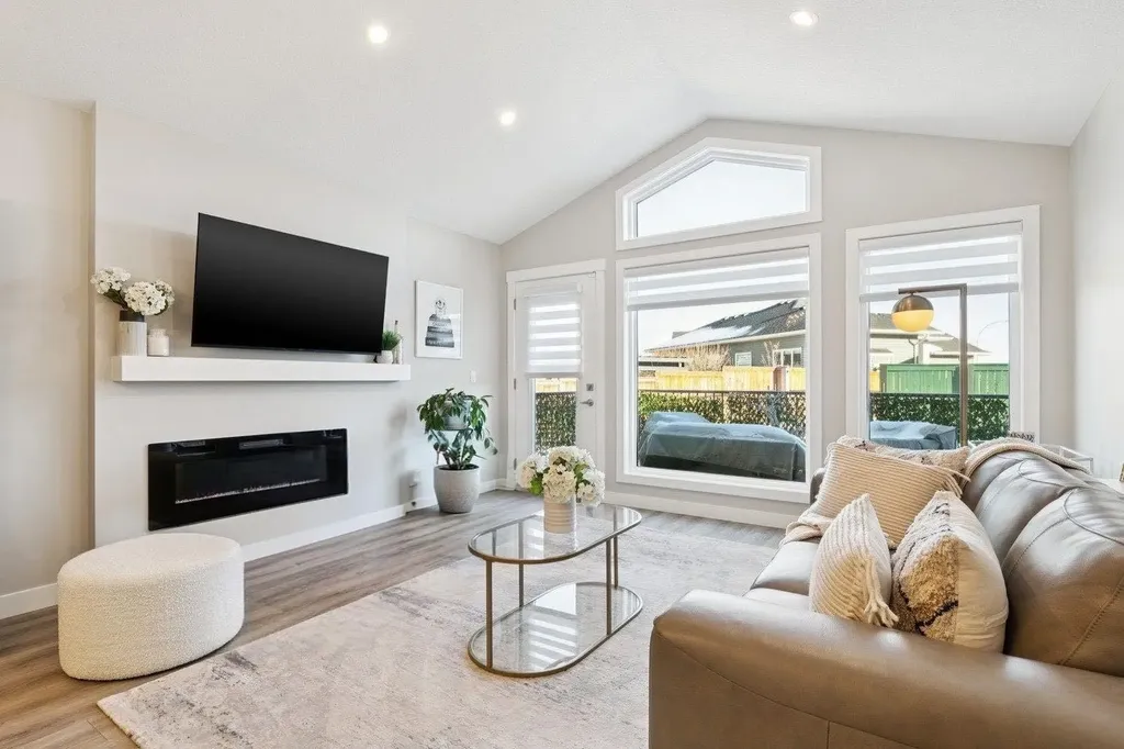 185 Riverwood Crescent Diamond Valley AB T0L 0H0